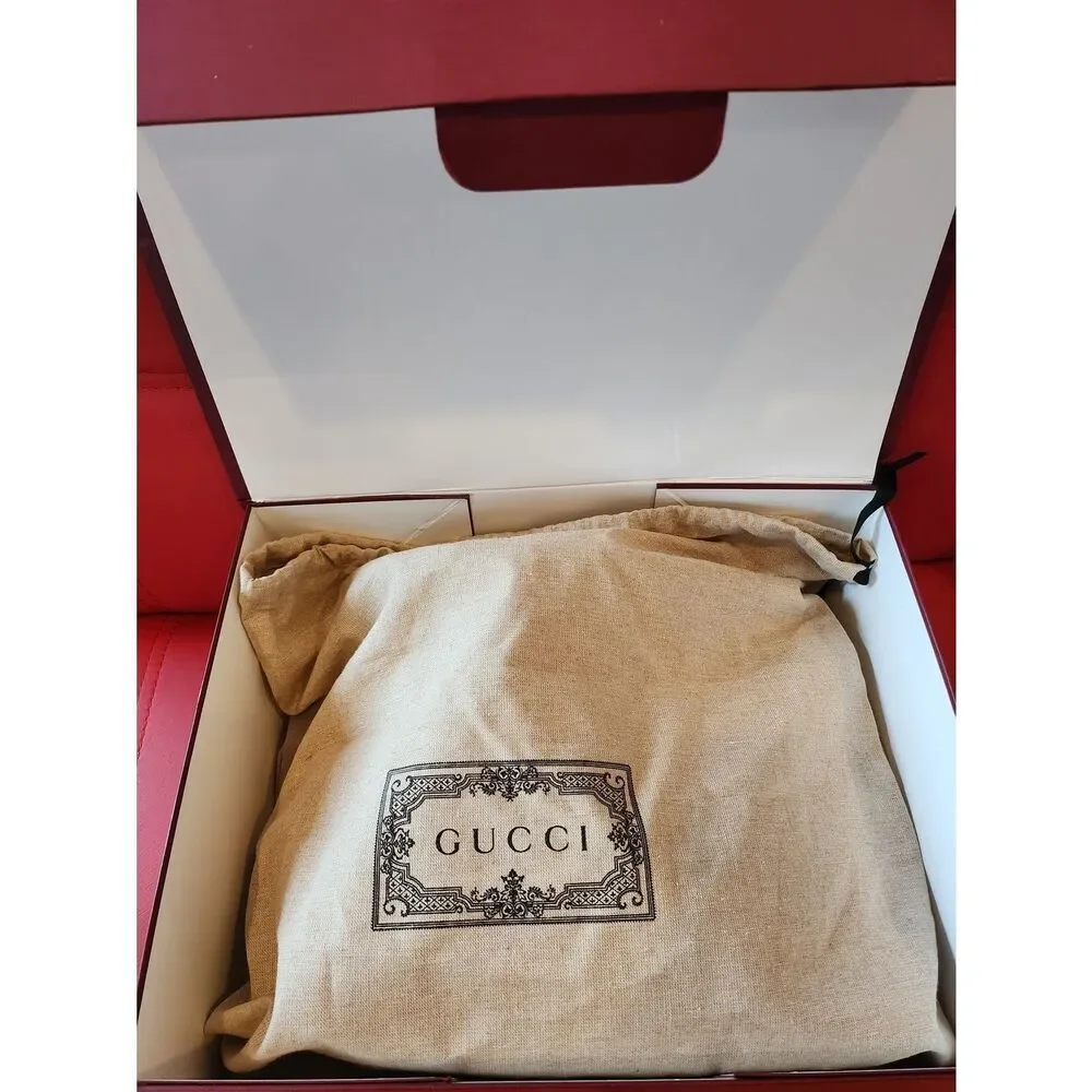 Gucci Red Leather Shoulder Bag with Bamboo Handle And Wallet